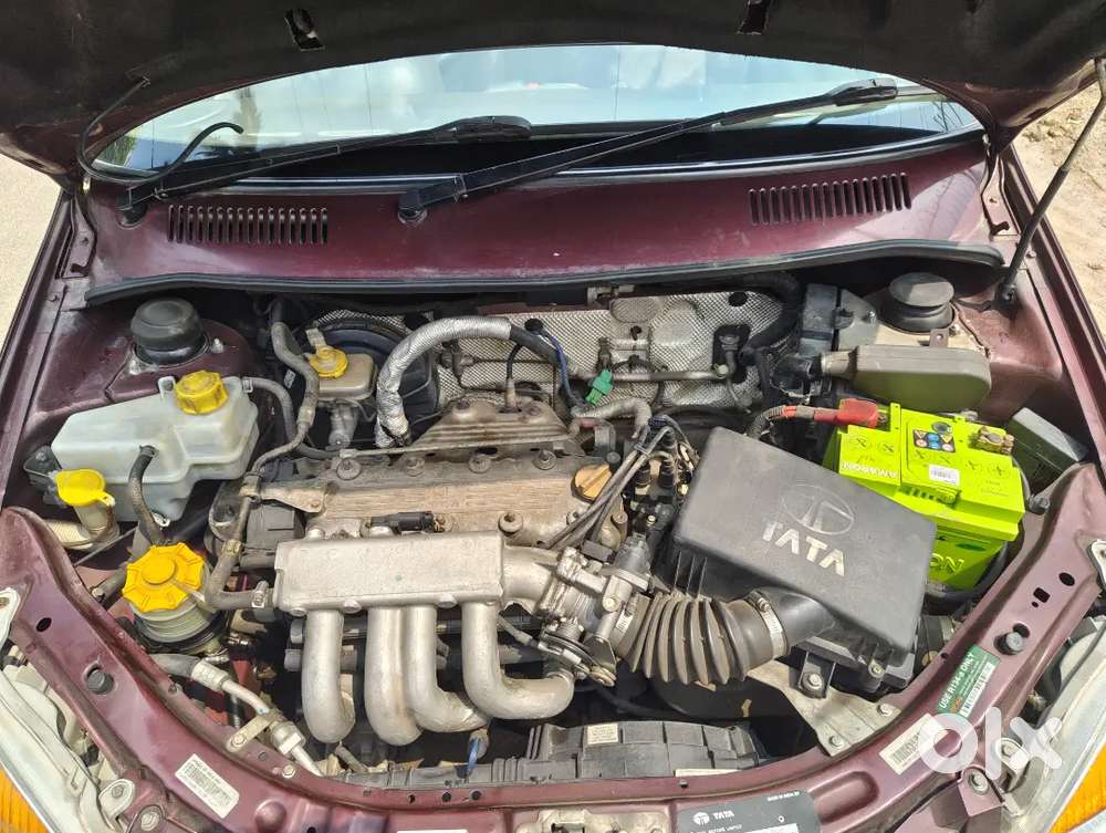 Tata Indigo Cs Glx Petrol 2010 Burgundy  Topend In Showroom Condition.