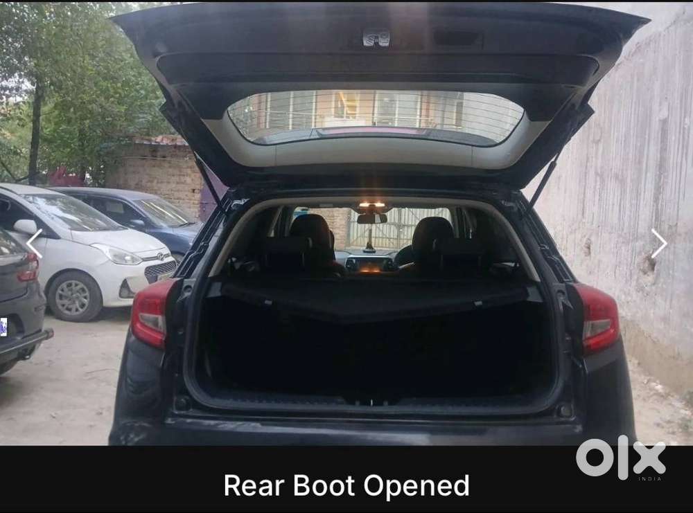 Mahindra Xuv300 Turbosport 2023 Petrol Well Maintained
