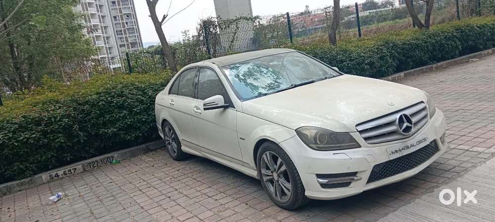 Mercedes-benz C-class 2012 Diesel 135000 Km Driven