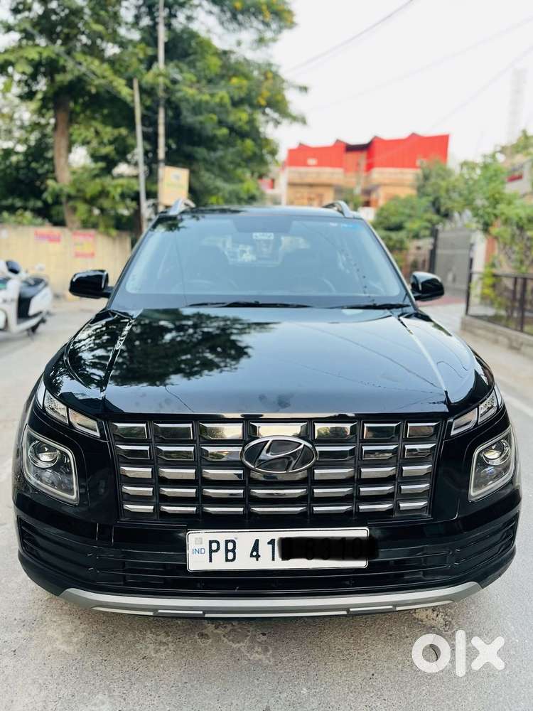 Hyundai Venue 1.2 S (o), 2022, Petrol