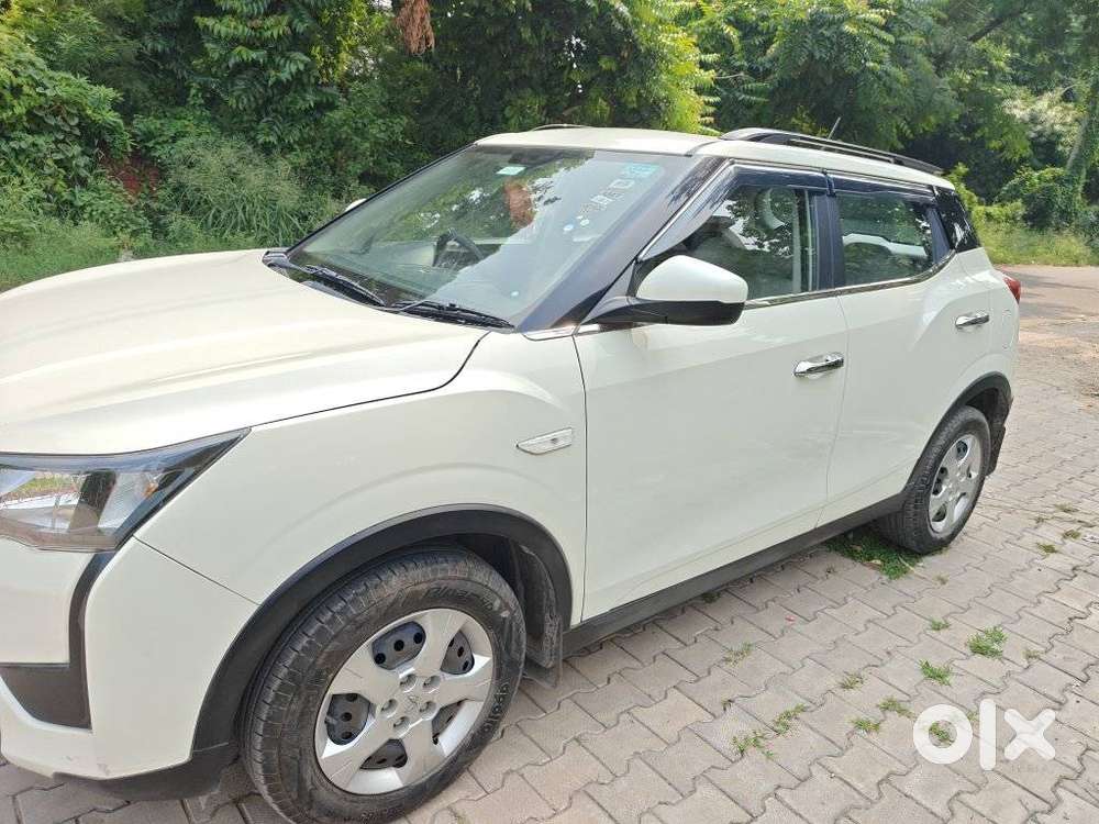 Mahindra Xuv300 1.2 W6 Amt Petrol, 2023, Petrol