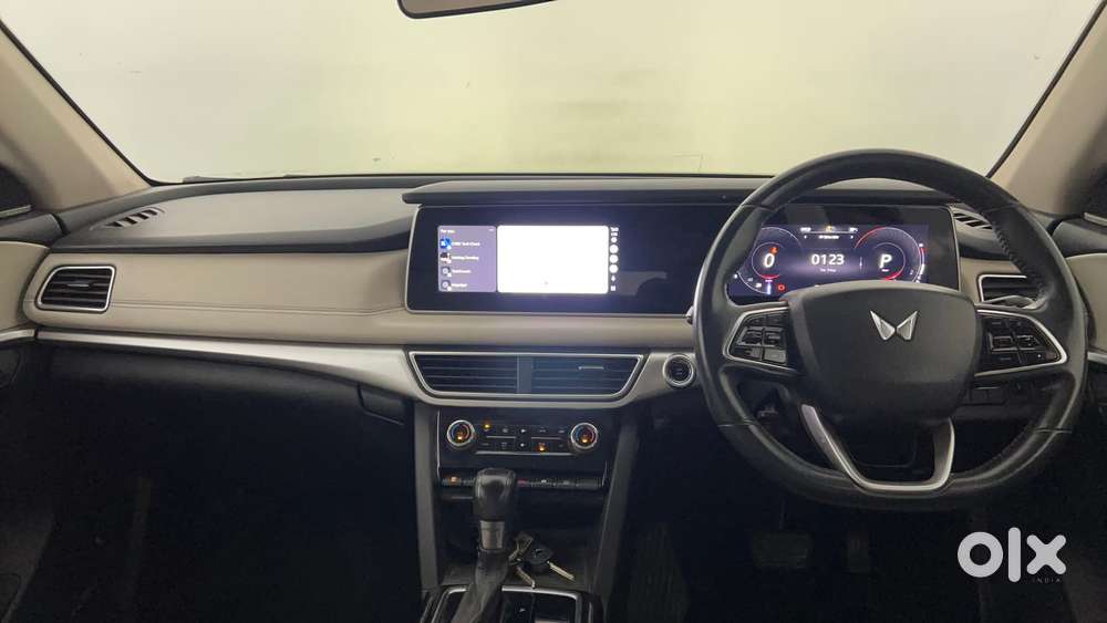 Mahindra Xuv700 2.0 Ax 7 Petrol At Luxury Pack Str, 2021, Petrol