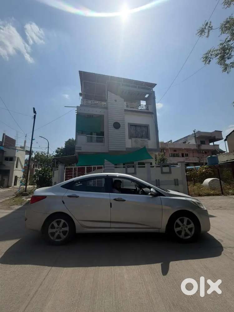 Hyundai Fluidic Verna 2012