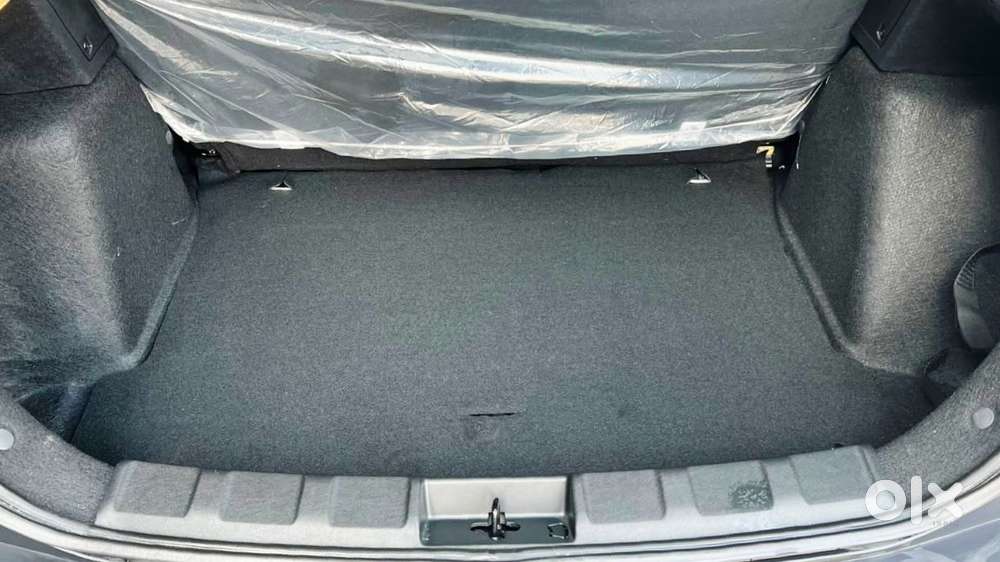 Tata Nexon Creative Plus 1.2 Petrol 6mt Dark Edition, 2025, Petrol
