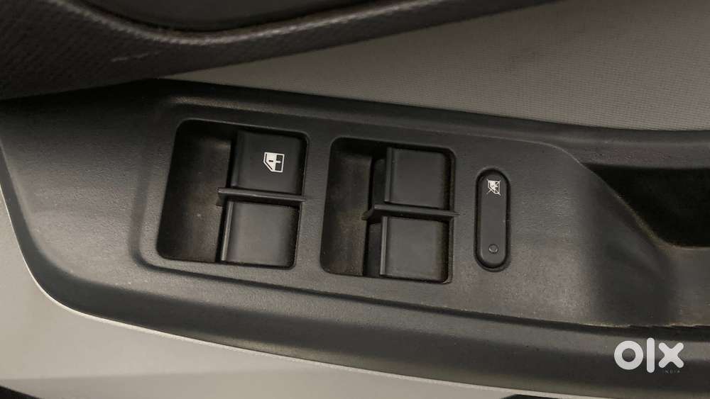 Tata Tiago 1.2 Revotron Xt, 2022, Petrol