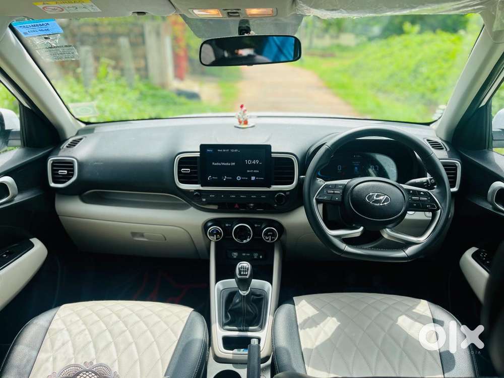 Hyundai Venue Sx Mt, 2023, Diesel