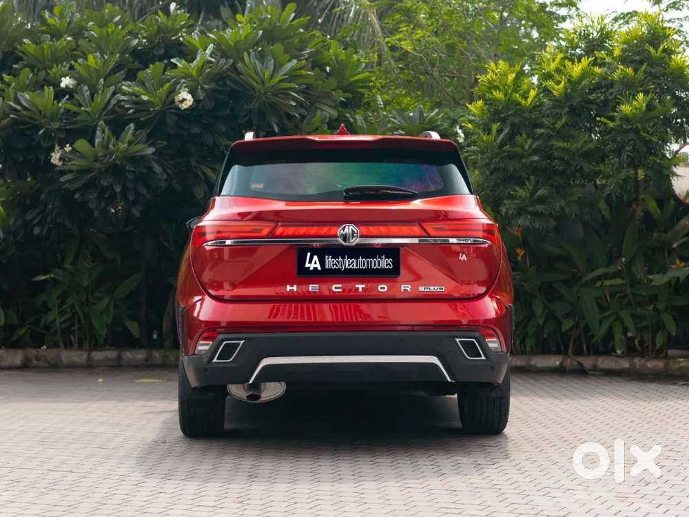 Mg Hector Plus Sharp Pro 1.5 Turbo Petrol Cvt 7 Str, 2024, Petrol
