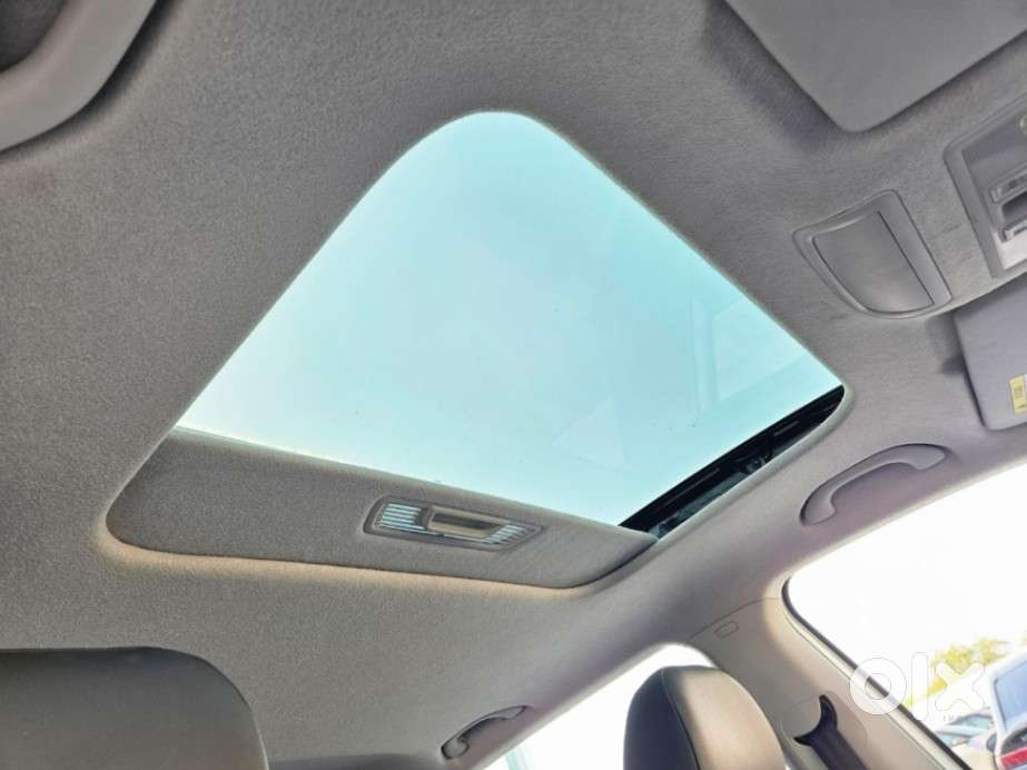 Volkswagen Taigun Topline 1.0 Tsi At (electric Seats), 2022, Petrol