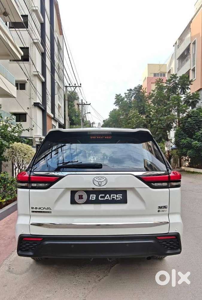Toyota Innova Hycross 2.0 Vx (o) Hybrid 7 Str, 2025, Petrol