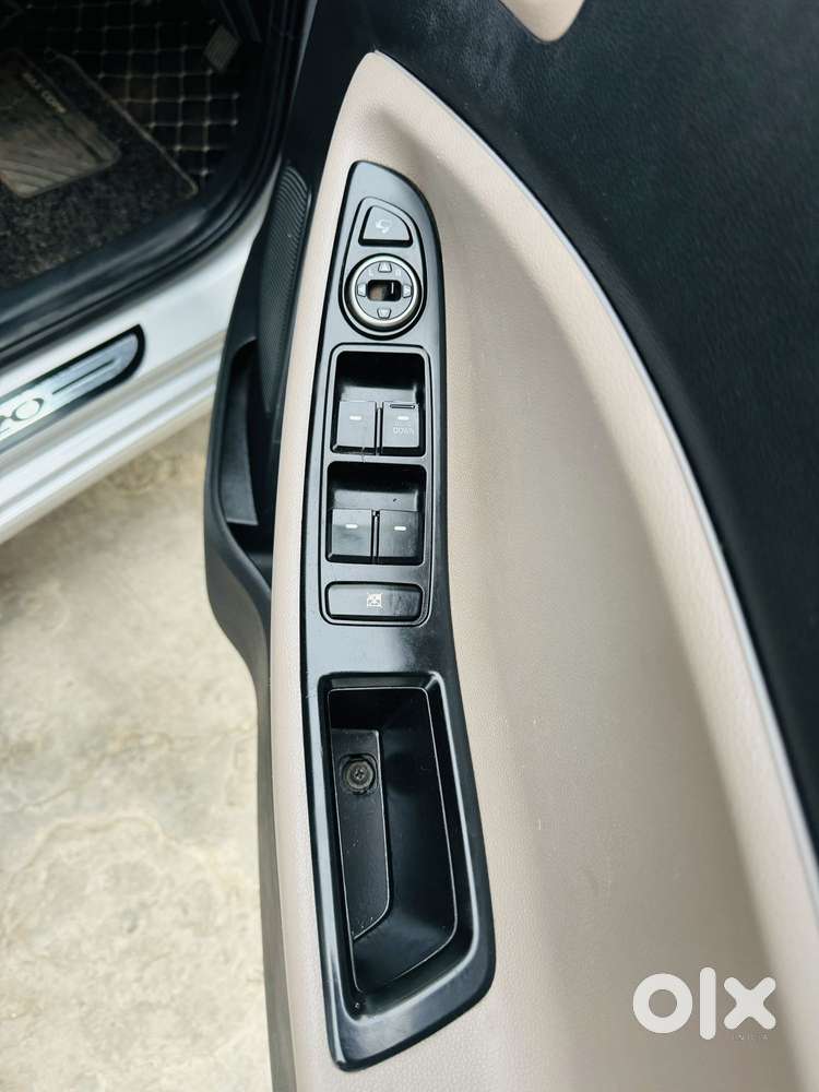 Hyundai I20 Sportz 1.2 Bs-iv, 2017, Petrol