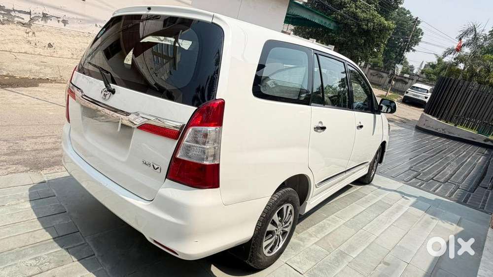 Toyota Innova 2016 Diesel Well Maintained