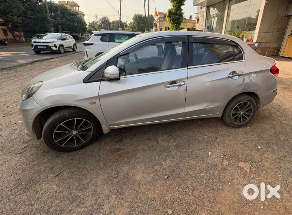 Honda Amaze 2013 Diesel Well Maintained