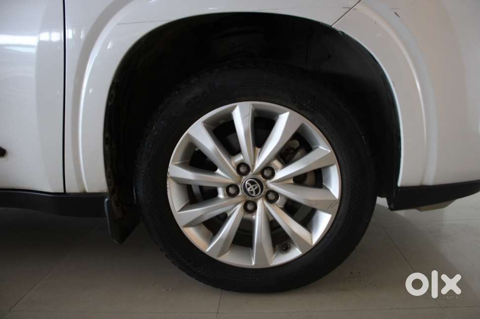 Toyota Innova Hycross 2.0 Vx Hybrid 8 Str, 2023, Petrol
