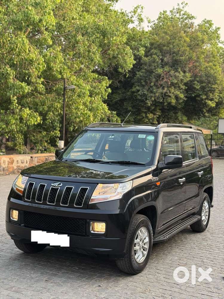 Mahindra Tuv 300 Mhawk100 T8 Dual Tone, 2017, Diesel