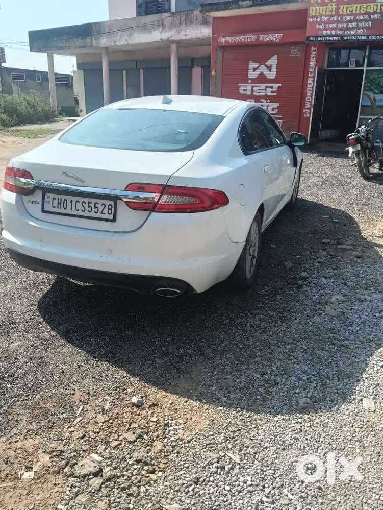 Jaguar Xf 2013 Diesel 100000 Km Driven