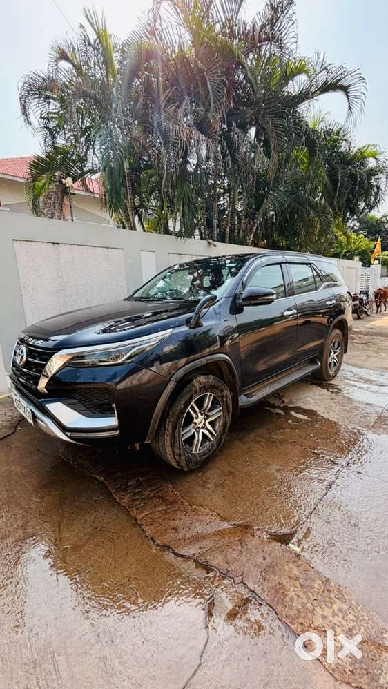 Toyota Fortuner Legender 2023 Diesel 104500 Km Driven