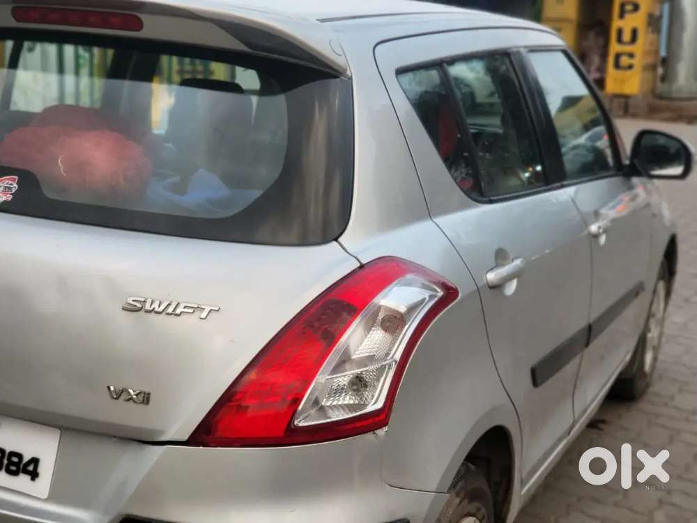 Maruti Suzuki Swift Vxi 2012
