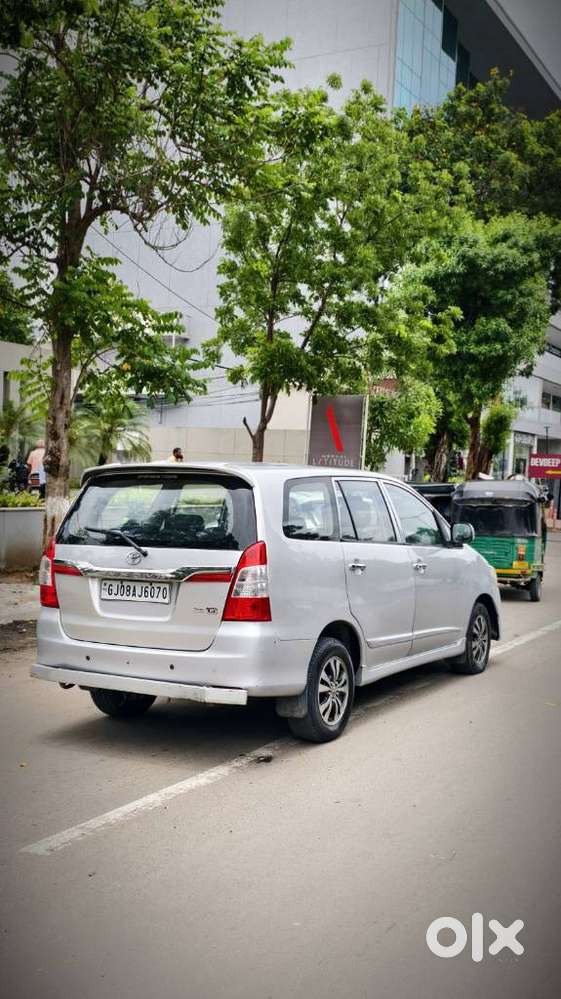 Toyota Innova 2.5 Gx (diesel) 8 Seater Bs Iv, 2014, Diesel