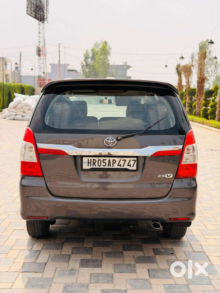 Toyota Innova 2.5 V 8 Str, 2015, Diesel