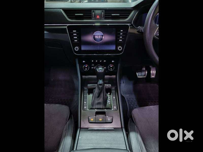 Skoda Superb 2.0 Sportline Tsi At, 2021, Petrol