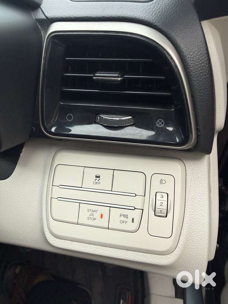 Mahindra Xuv300 W8 Option Diesel, 2019, Diesel