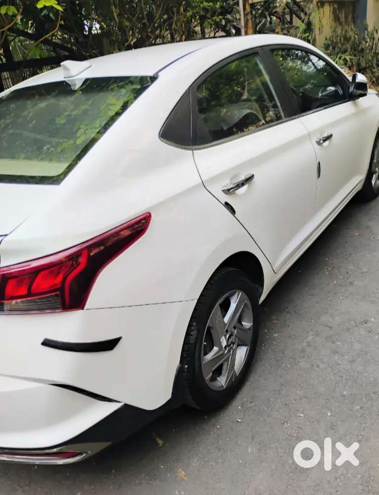 Hyundai Verna 2022 Petrol 21565 Km Driven