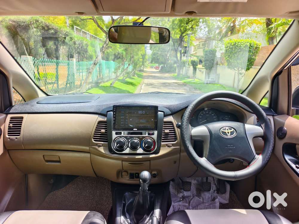 Toyota Innova 2.5 G (diesel) 7 Seater Bs Iv, 2016, Diesel