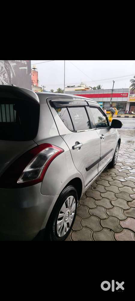Maruti Swift 2011 Petrol