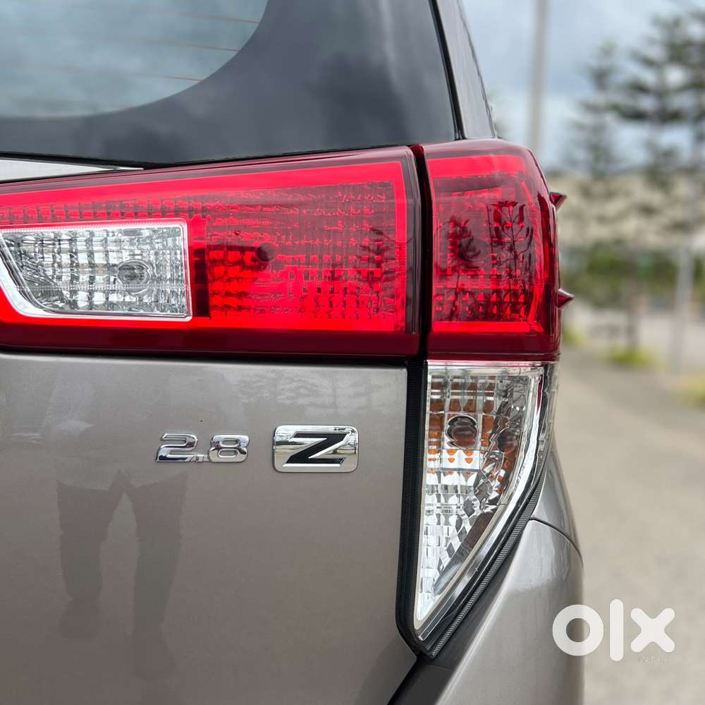Toyota Innova Crysta 2.8z Automatic, 2017, Diesel