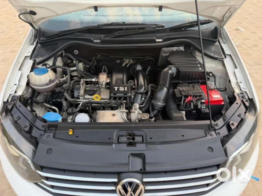 Volkswagen Vento 1.2 Tsi Highline Plus At, 2016, Petrol