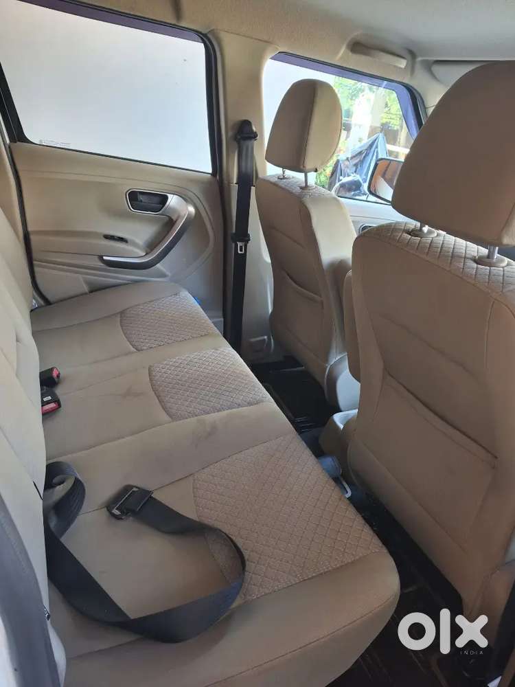 Good Condition, Fancy Number, No Accident 7 Seating Capacity