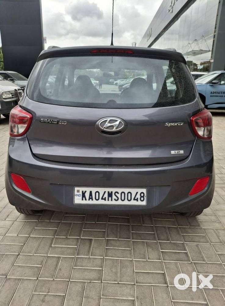 Hyundai Grand I10 Sportz, 2016, Petrol