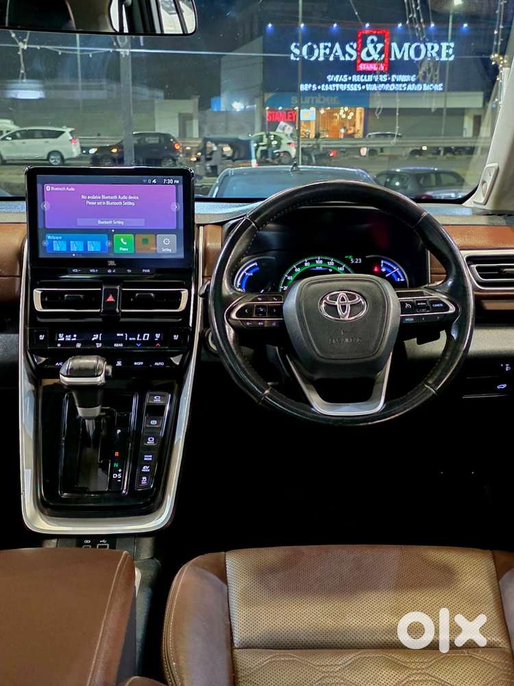 Toyota Innova Hycross 2.0 Zx Hybrid 7 Str, 2023, Petrol