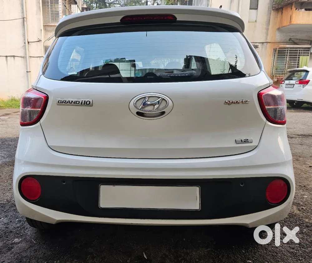 Hyundai Grand I-10 1.2 Vtvt Sportz At - Like Brand New
