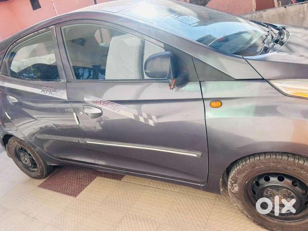 Hyundai Eon 2015 Modal