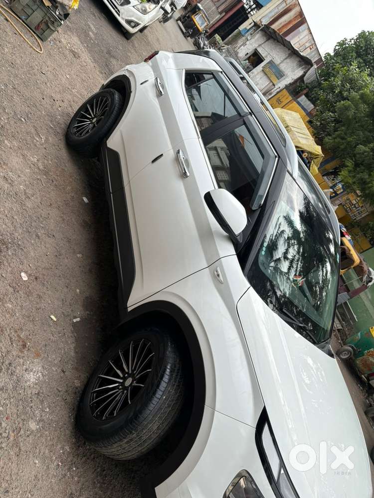 Hyundai Venue 2022 Petrol Well Maintained