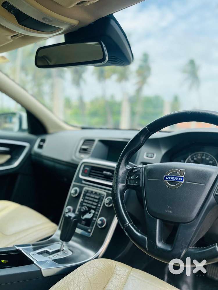 Volvo S60 Kinetic D3, 2012, Diesel