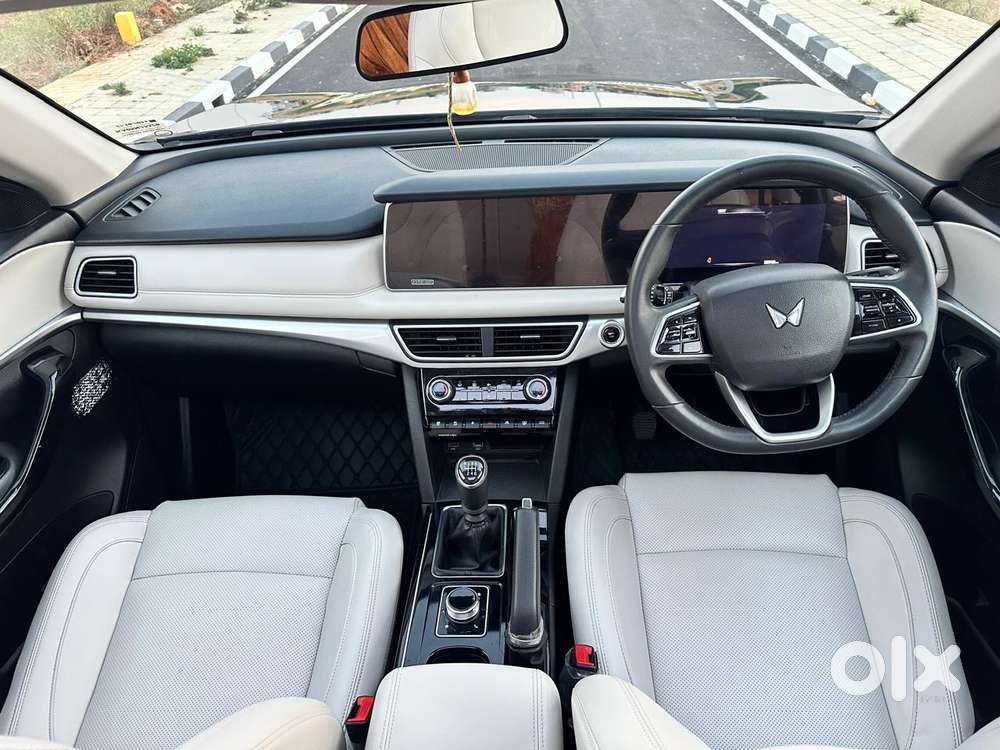 Mahindra Xuv700 2.2 Ax 7 Diesel Mt Str, 2023, Diesel