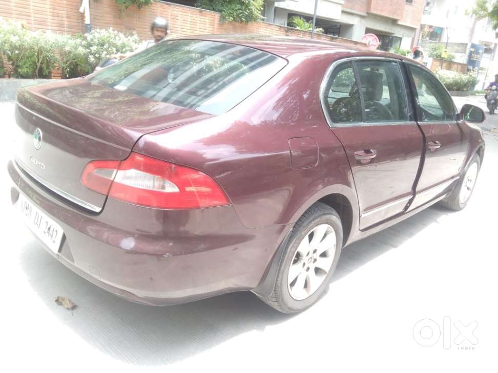 Skoda Superb Elegance Tdi 2.0 At, 2011, Diesel