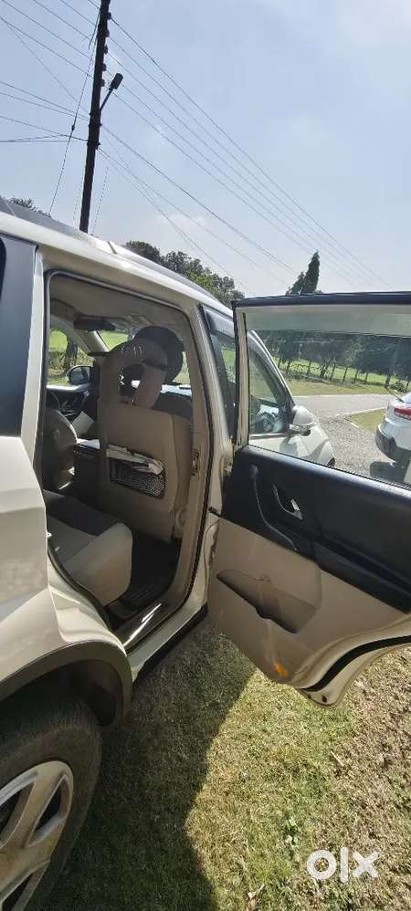 Army Officer Driven Mahindra Xuv500 Diesel Manual 2016