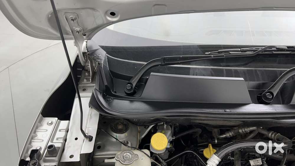 Renault Triber Rxz, 2022, Petrol
