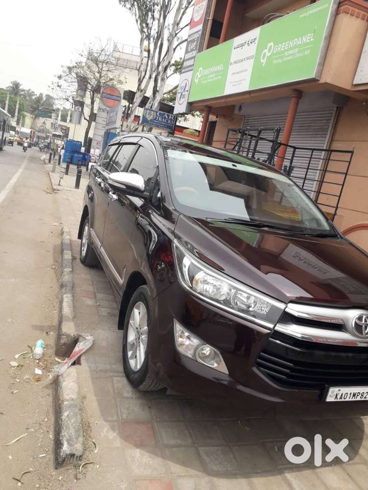 Toyota Innova Crysta 2.4 G Plus Mt 7 Seater 2017 – Company Maintained