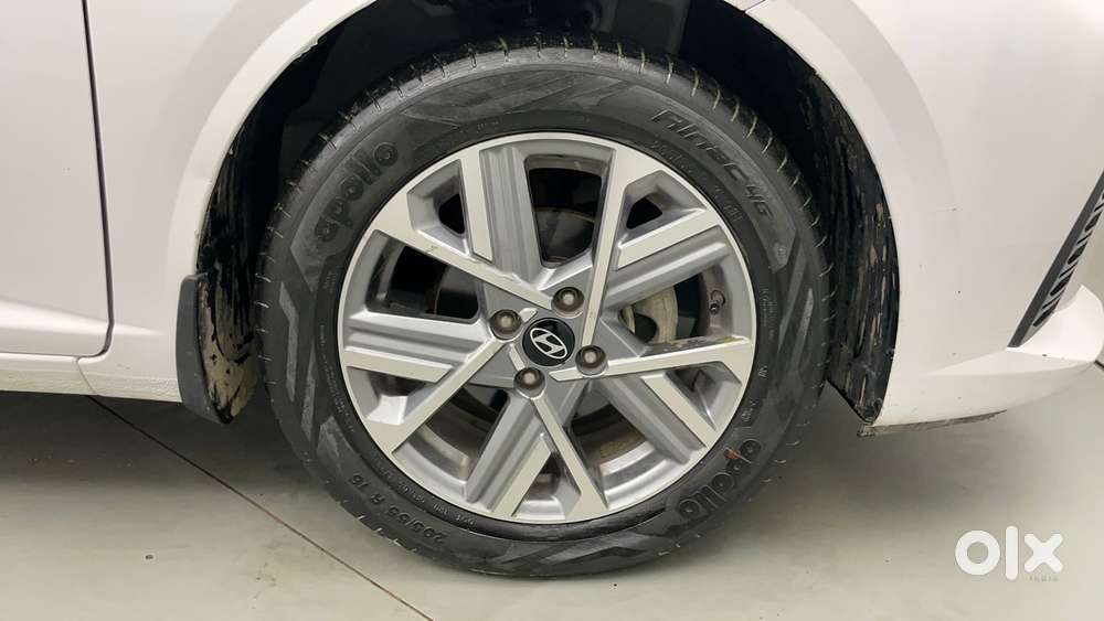 Hyundai Verna 1.5 Sx Petrol Mt, 2023, Petrol