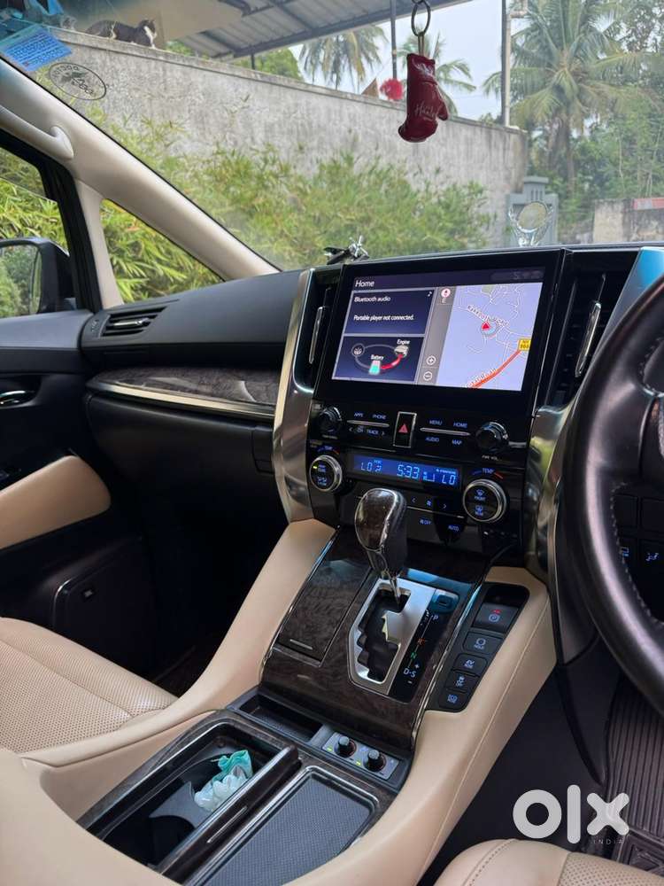 Toyota Vellfire Vip – Executive Lounge, 2022, Petrol