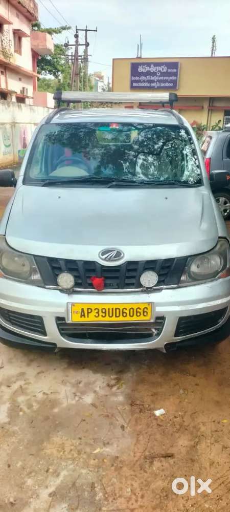 Mahindra Xylo 2017