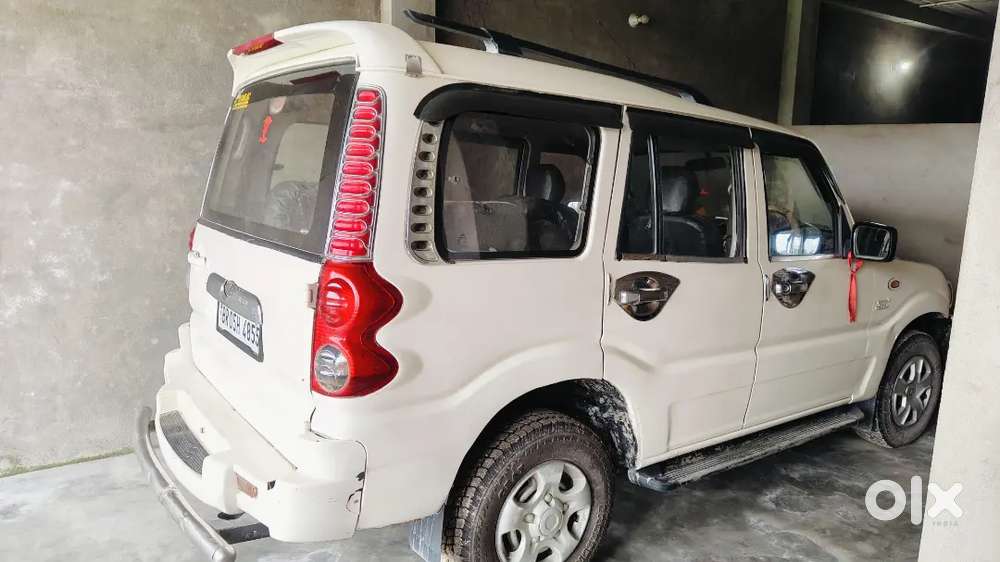 Mahindra Scorpio Diesel Automatic 2013 2nd