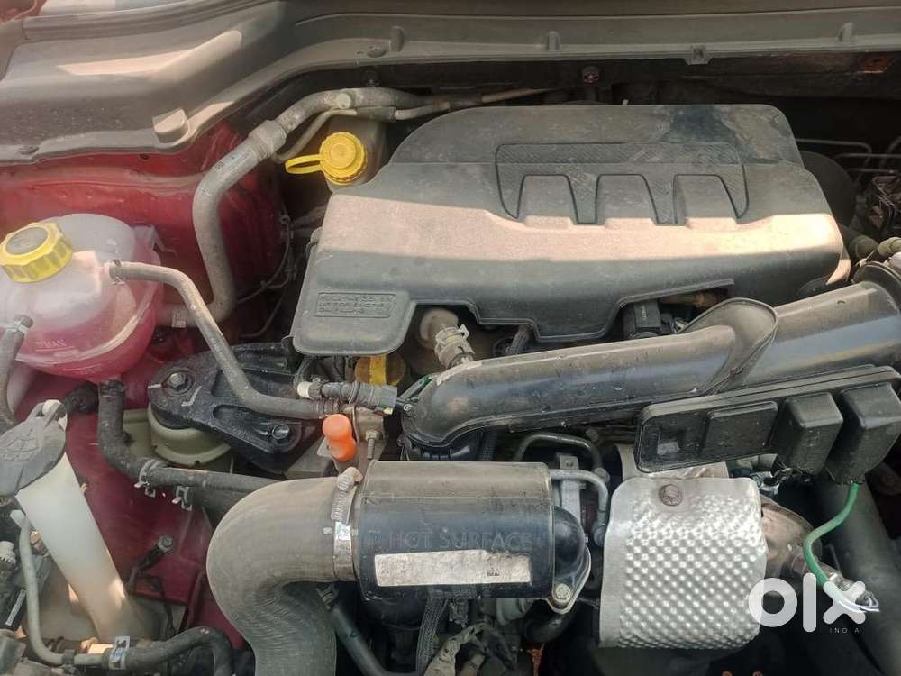 Mahindra Xuv300 W8 2022 Petrol Well Maintained