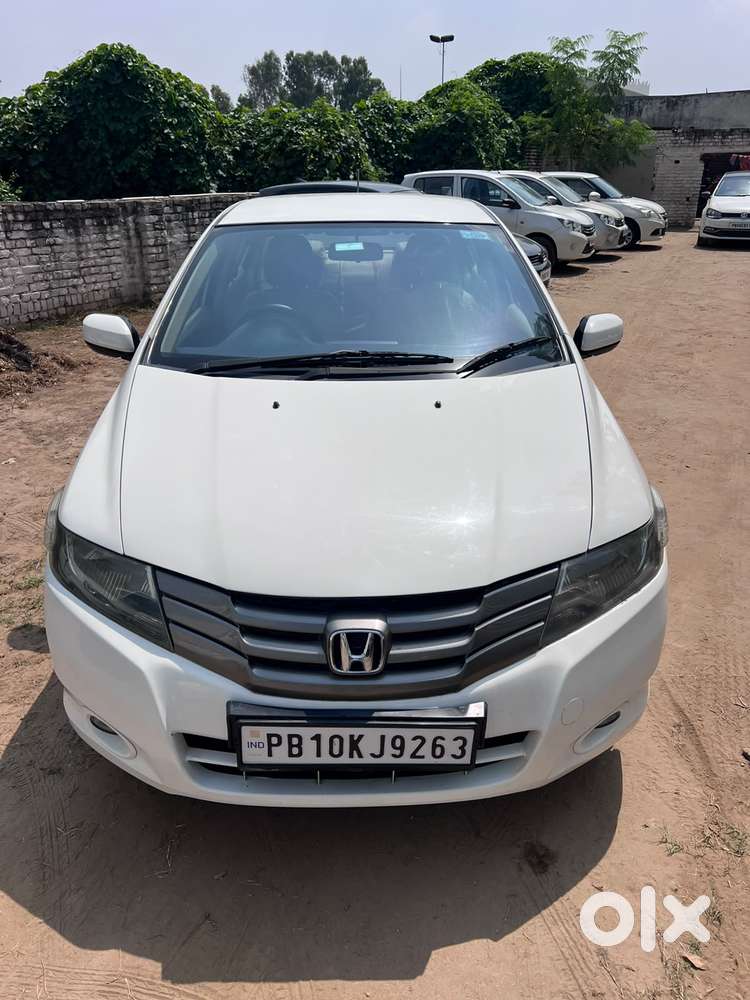 Honda City V At Exclusive, 2011, Petrol