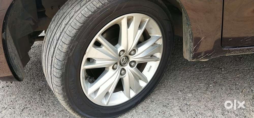 Toyota Innova Crysta 2.8z Automatic, 2016, Diesel