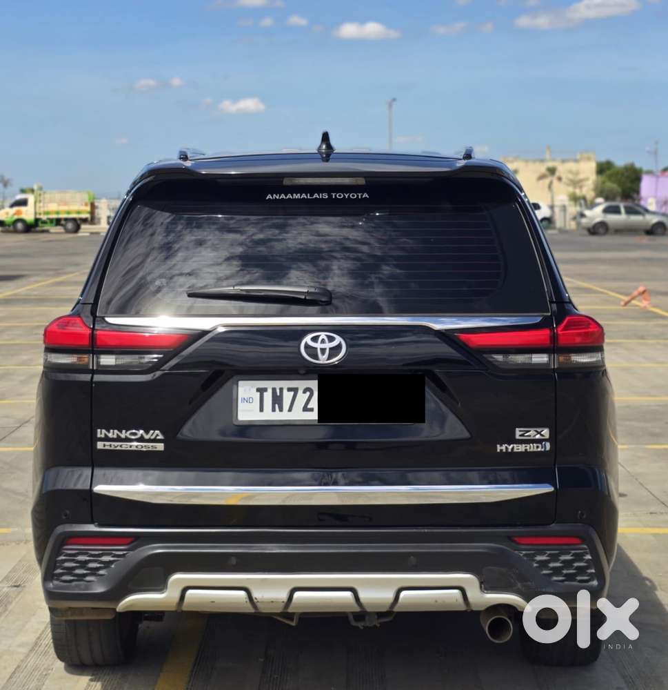Toyota Innova Hycross 2.0 Zx Hybrid 7 Str, 2023, Petrol